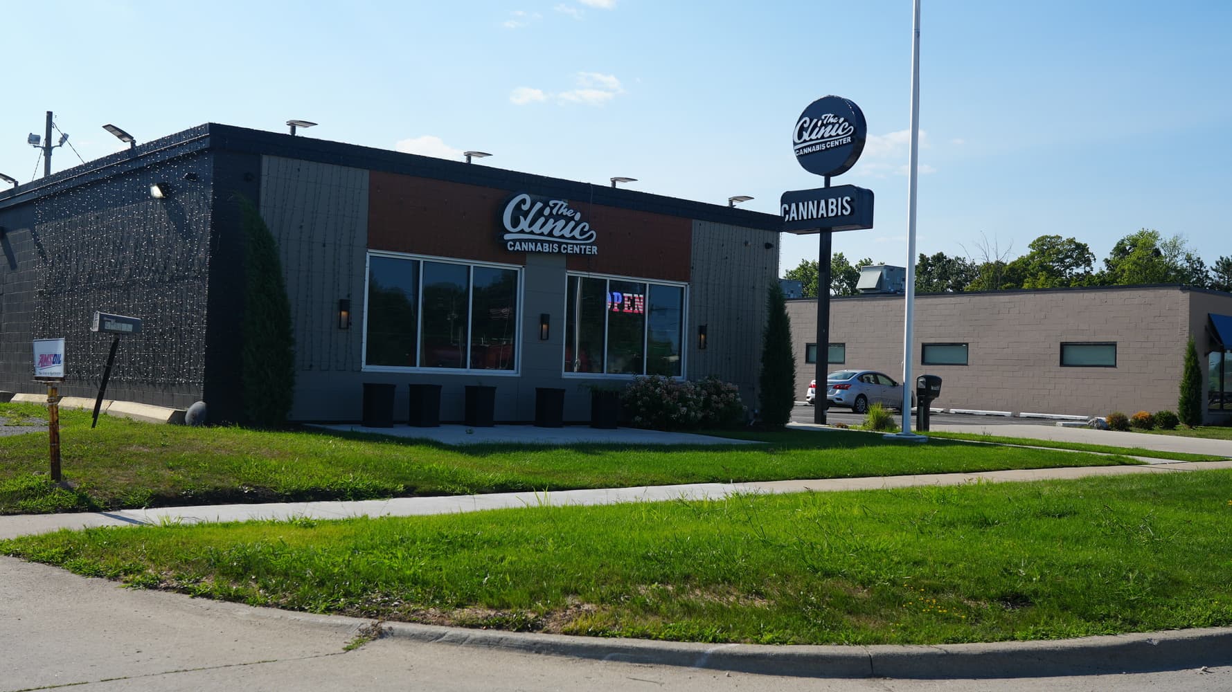 the clinic cannabis co. detroit riverview dispensary the clinic riverview dispensary